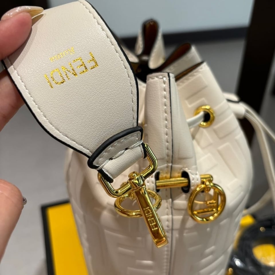 Fendi Mon Tresor Mini Bucket Bag White 16Cm view 8