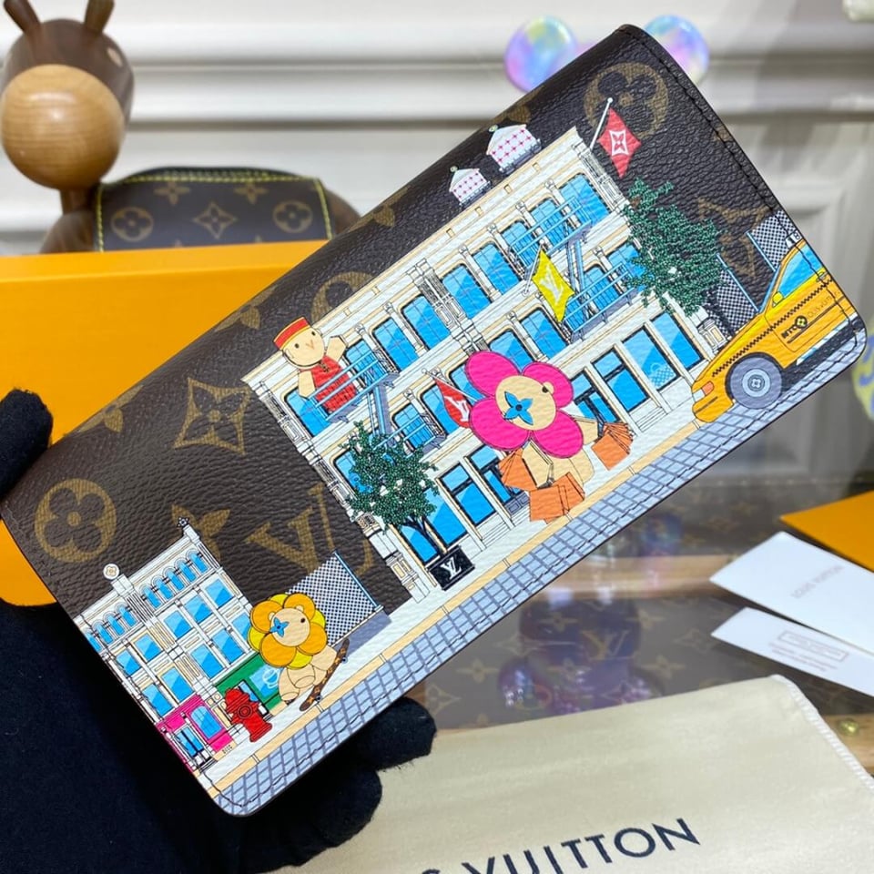 Louis Vuitton Vivienne Holidays Monogram Sarah Wallet Yellow view 5