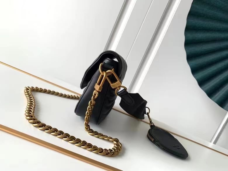 Louis Vuitton New Wave Multi Pochette 19Cm Black view 9