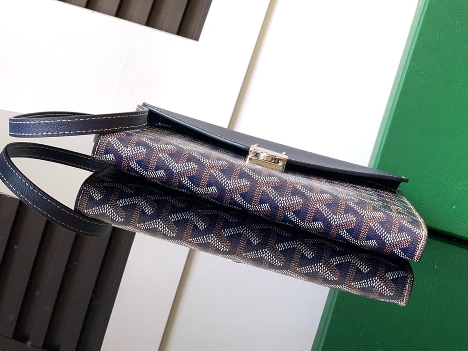 Goyard Chypre Wallet-Pouch 21 Cm Navy Blue Goyardine Canvas And Calfskin view 9