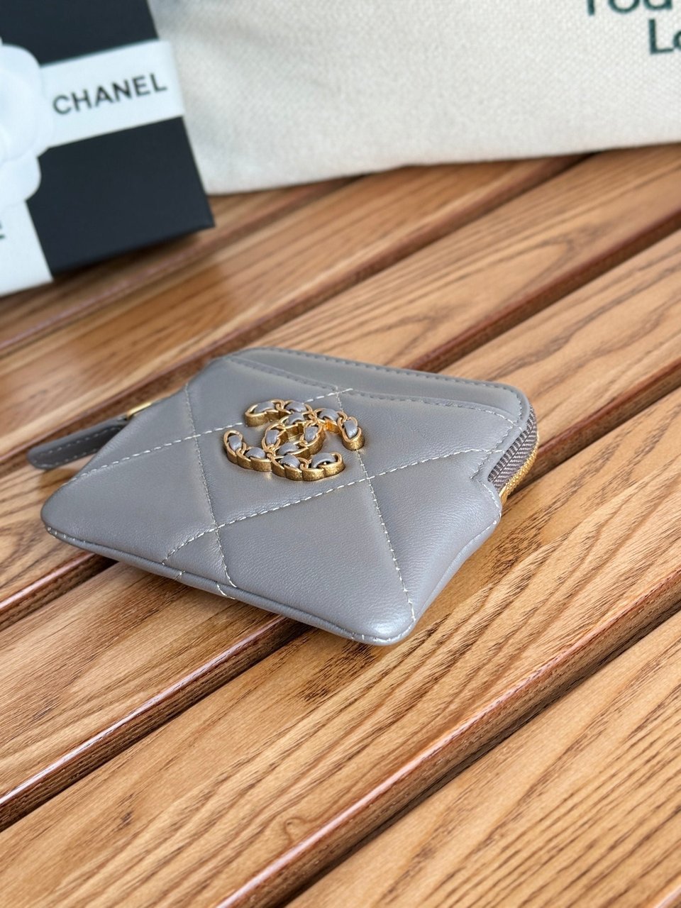 Chanel 19 Zipped Coin Purse 11Cm Grey Lambskin Gold Hardware view 9