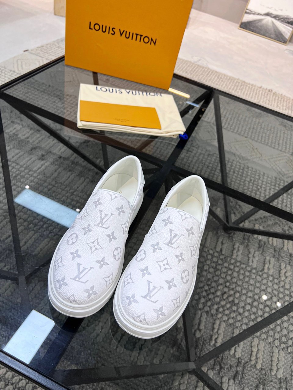 Louis Vuitton LV Beverly Hills Slip On White for Men view 10