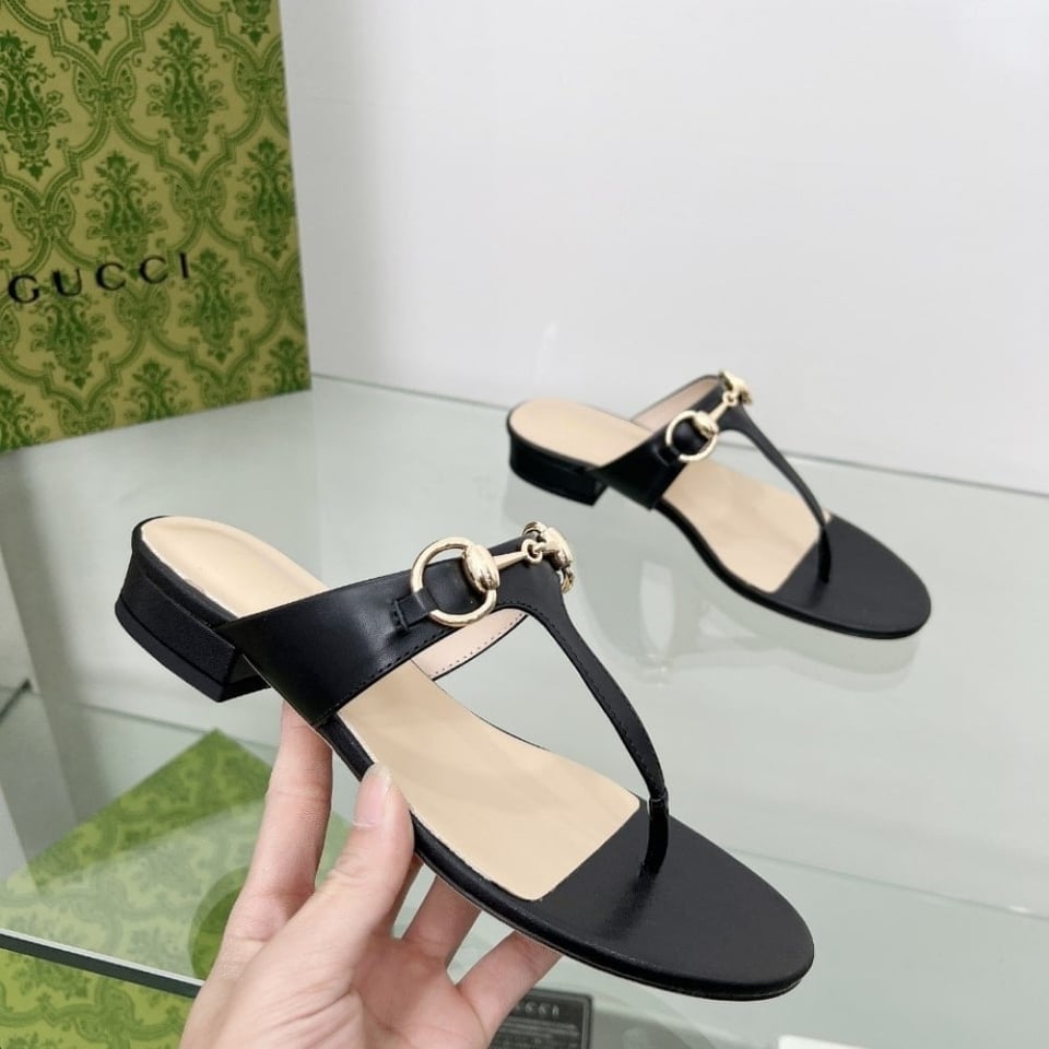 Gucci Women’S Thong Sandal With Horsebit Black ??816590 C9D00 1000 view 5