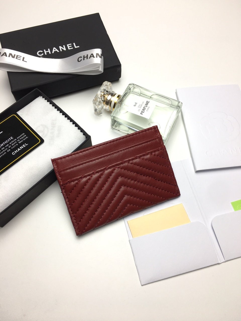 Chanel Line Card Holder 11.2 Garnet Calfskin Gold Icon view 7