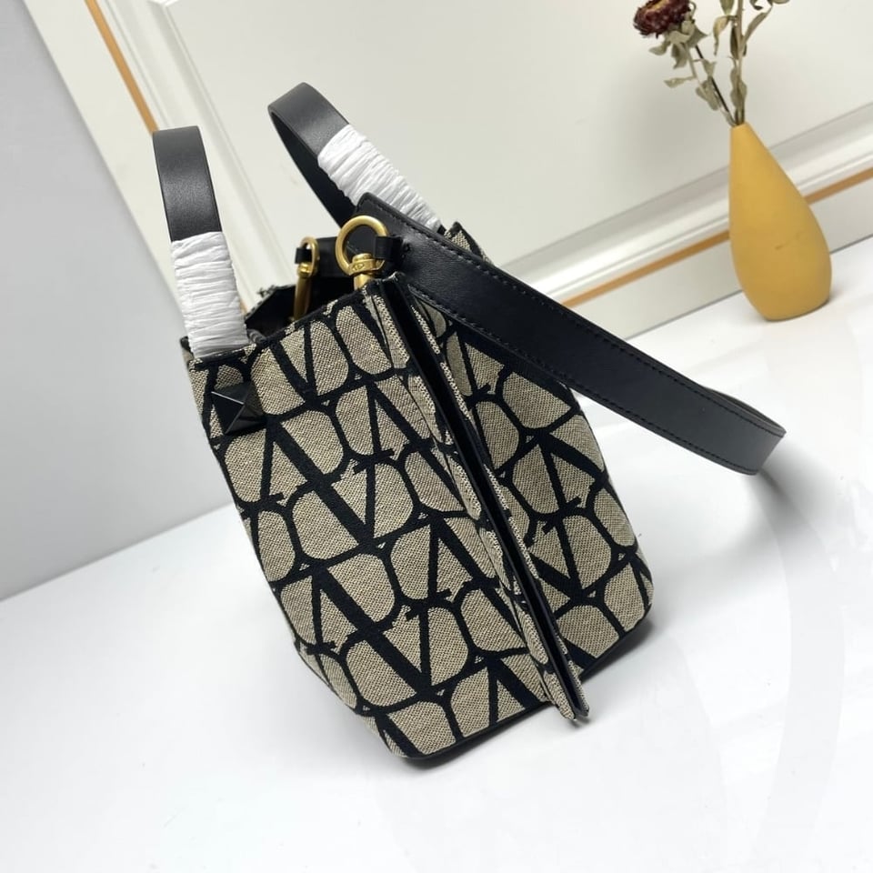 Valentino Garavani Medium Toile Iconographe Handbag Black 25Cm view 5