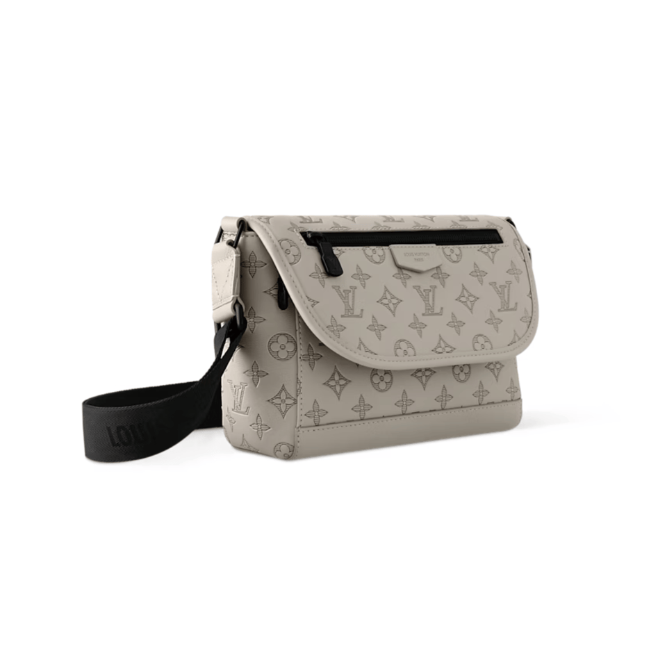 Louis Vuitton Sand Pulse Messenger For Men 27cm M14912 view 3