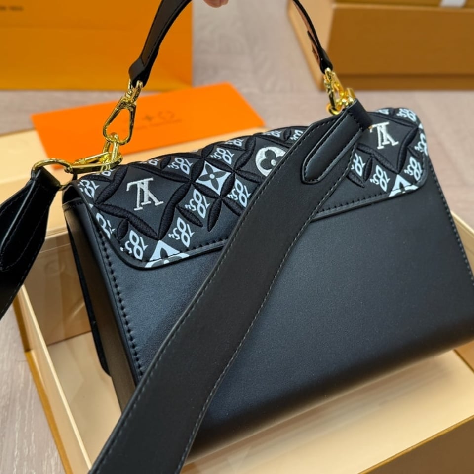 Louis Vuitton Twist Mm Monogram Jacquard Black 23Cm view 6