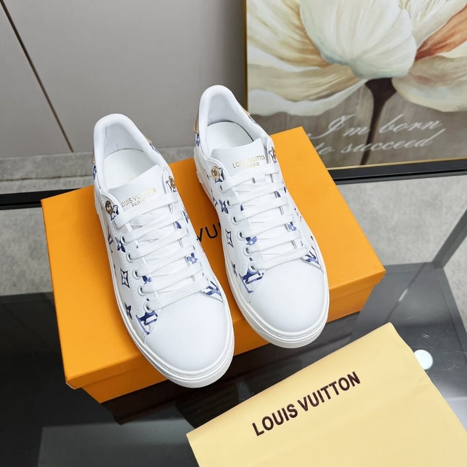 Louis Vuitton Time Out Sneaker Blue 1Ahoof view 4