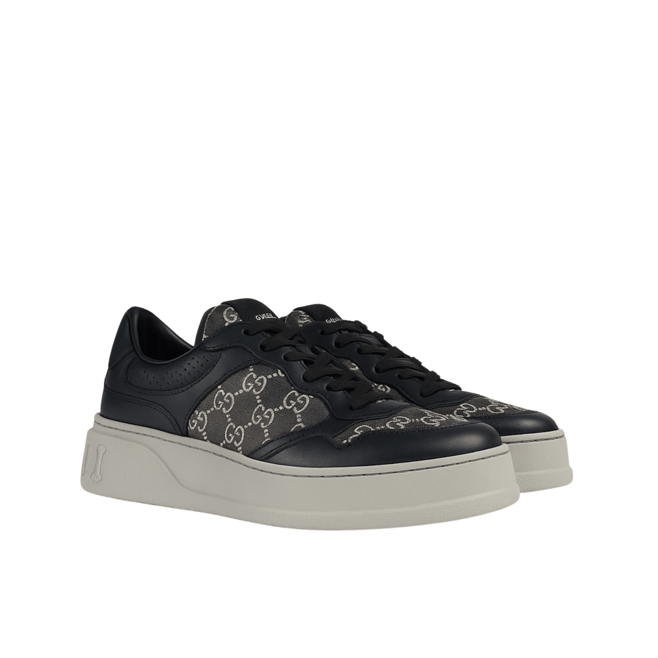 Gucci Men’S Gg Trainer Supreme Canvas Black ?669582 Aacod 1072 view 2