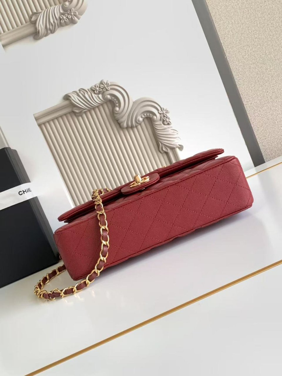 Chanel Classic Flap Bag 25 cm Red Gold-Tone Hardware A01112 view 8