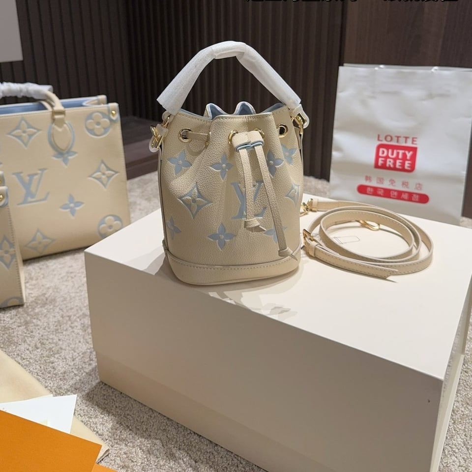 Louis Vuitton Nano No Candy Blue 13Cm view 3