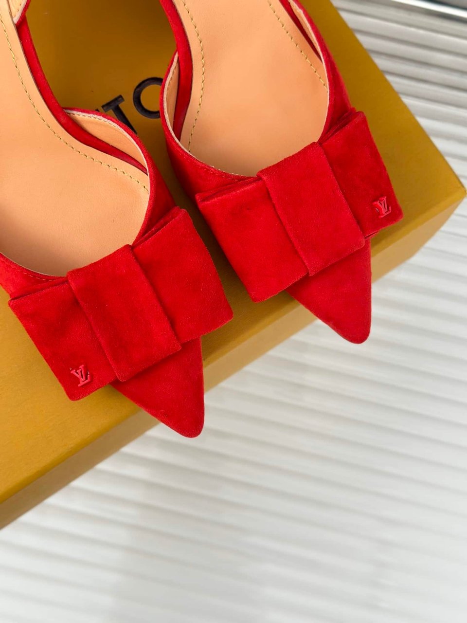 Louis Vuitton Blossom Slingback Pump Red 1Ac89N view 9