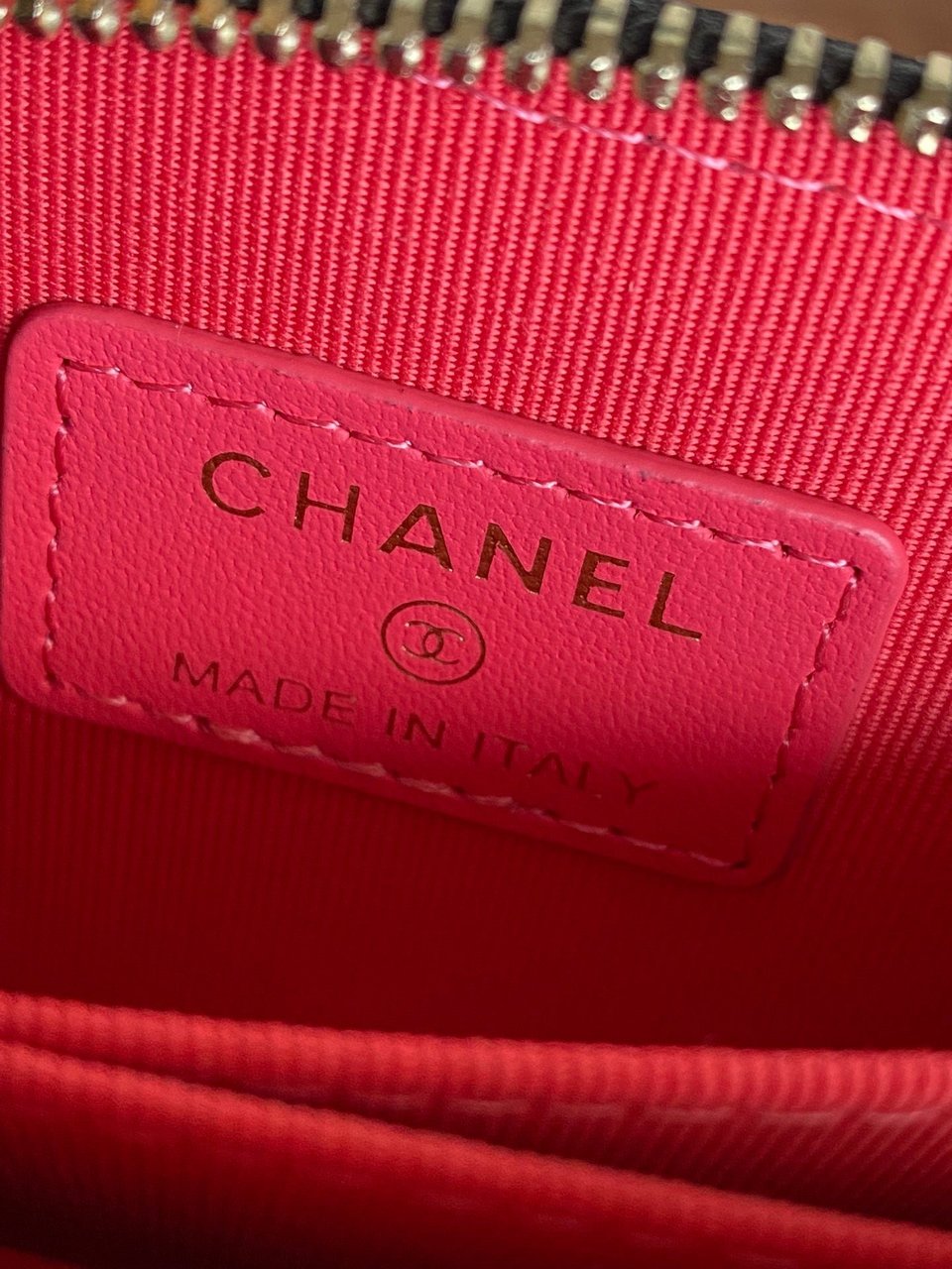 Chanel Zipped Wallet 11Cm Black Caviar Gold Hardware view 5