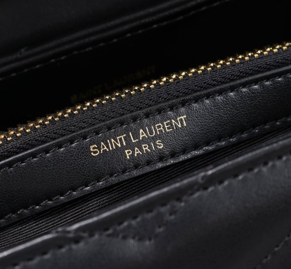 Saint Laurent Loulou Small Chain Bag In Matelassã‰ Y Black Gold 23Cm view 3
