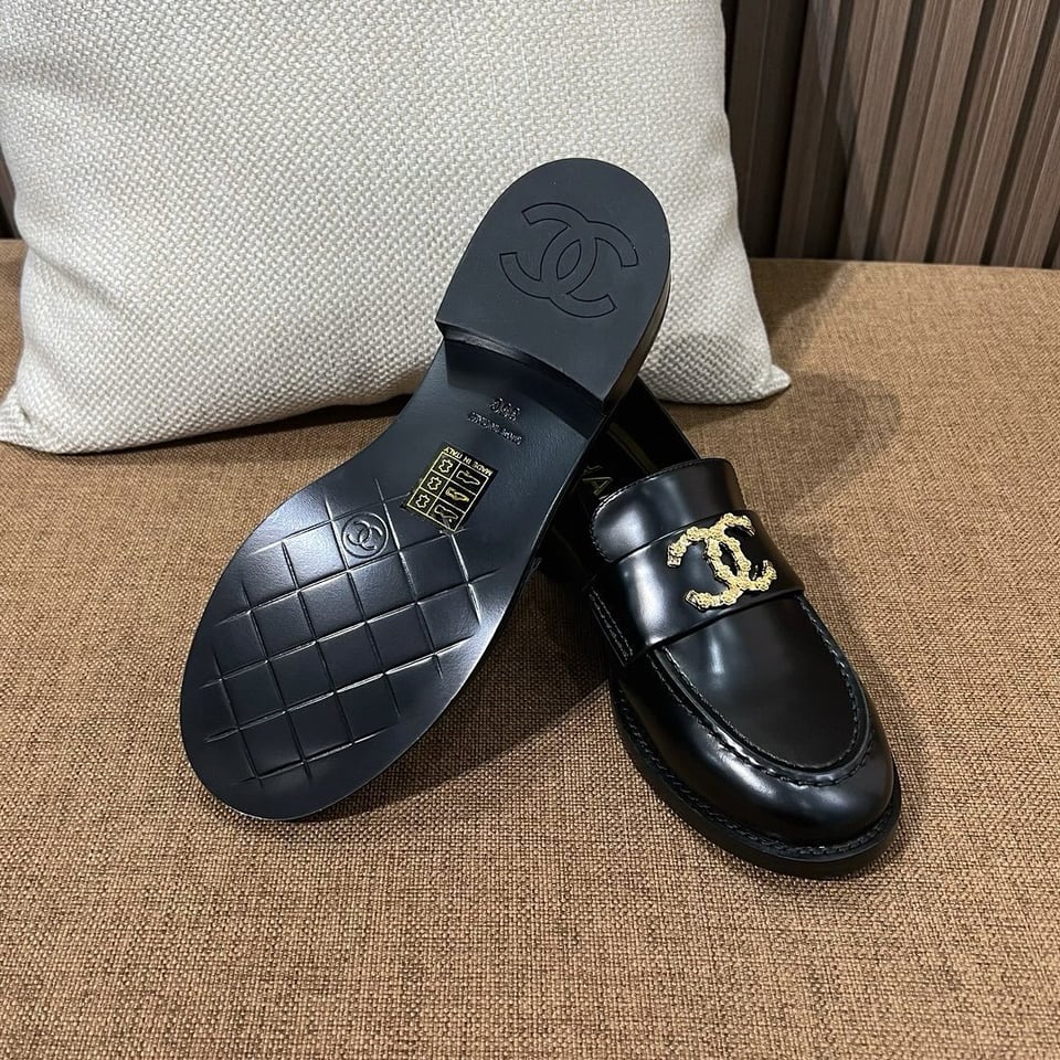 Chanel CC Loafers Black Calfskin with Metal Logo For Women view 3