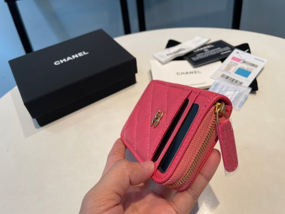Chanel Zipped Coin Purse 11 Red Pink Grained Calfskin view 9