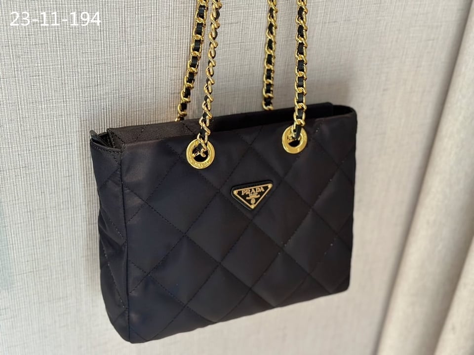 Prada Re Edition 1995 Chaîne Re Nylon Tote Bag Black 26Cm view 3
