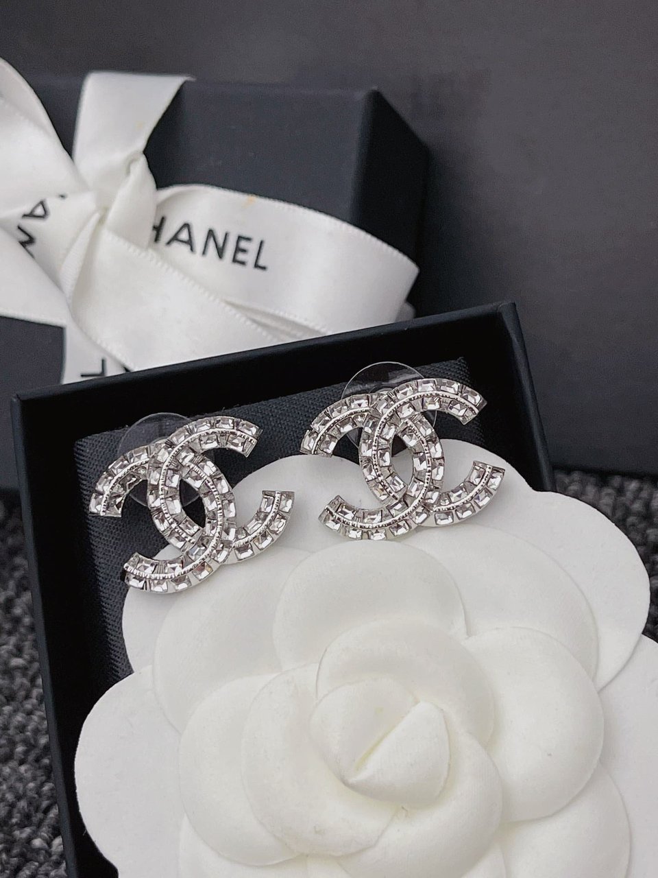 Chanel Cc Earrings view 6