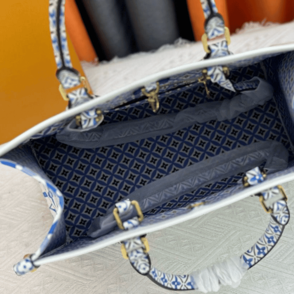 Louis Vuitton Onthego Handbag Blue Monogram Pattern 35cm/13.8in view 10