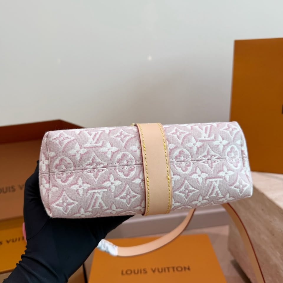 Louis Vuitton Pochette Mia M2A382 Pink 22cm/8.7in view 5