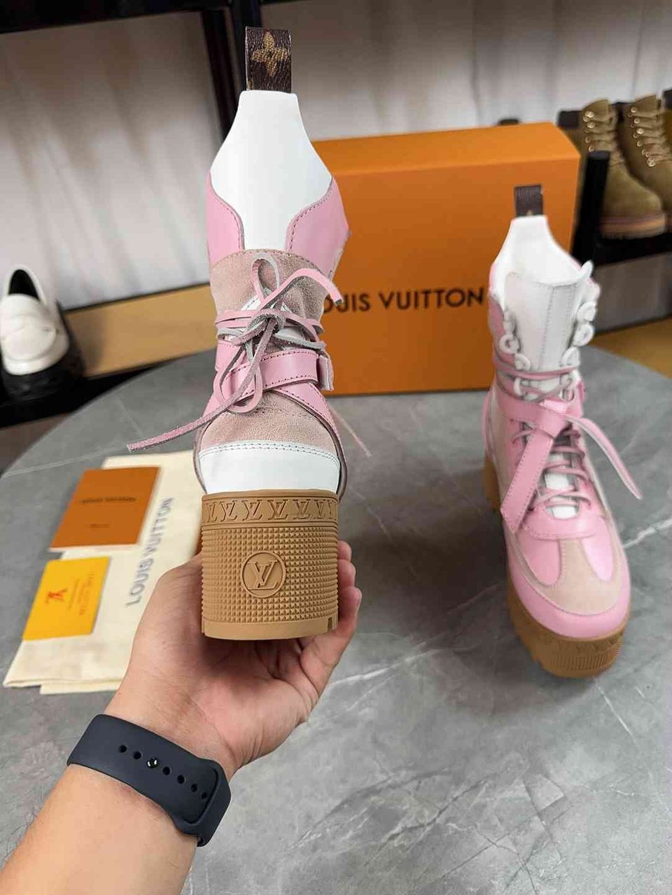 Louis Vuitton Laureate Platform Desert Boot Rose 1Ad23N view 8