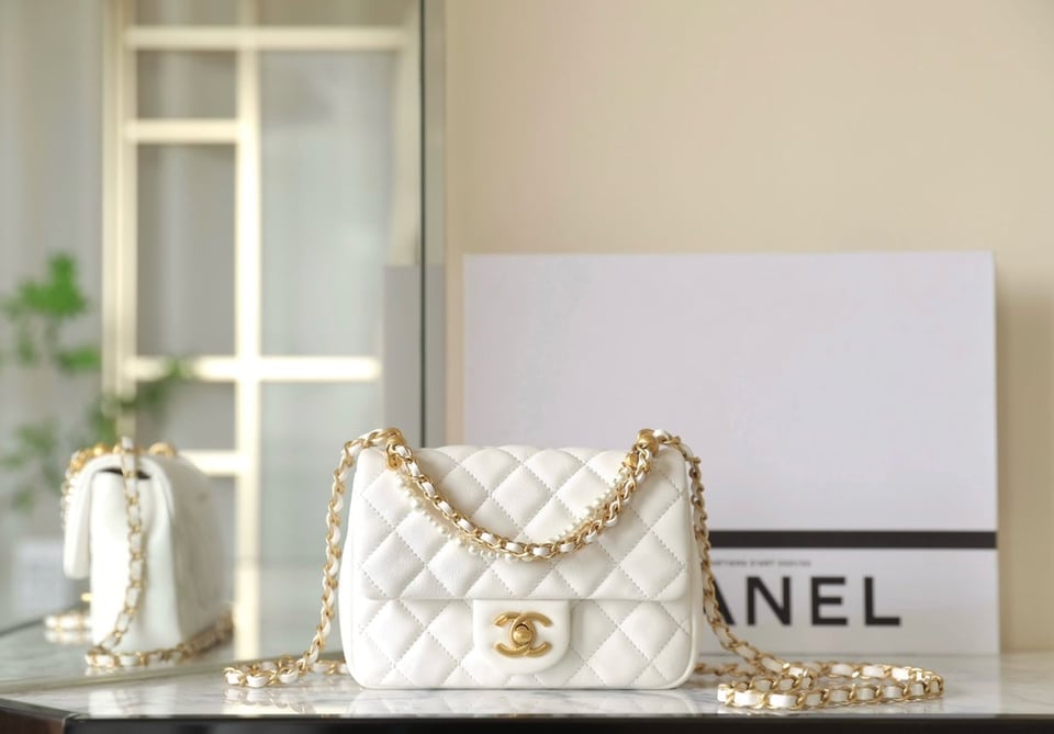 Chanel 24P Mini Flap Bag 17Cm White Lambskin Pearl Chain view 8