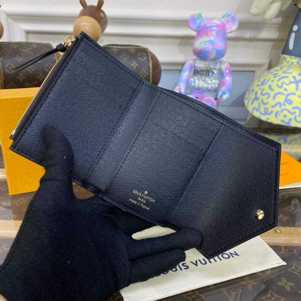 Louis Vuttion Victorine Wallet view 9