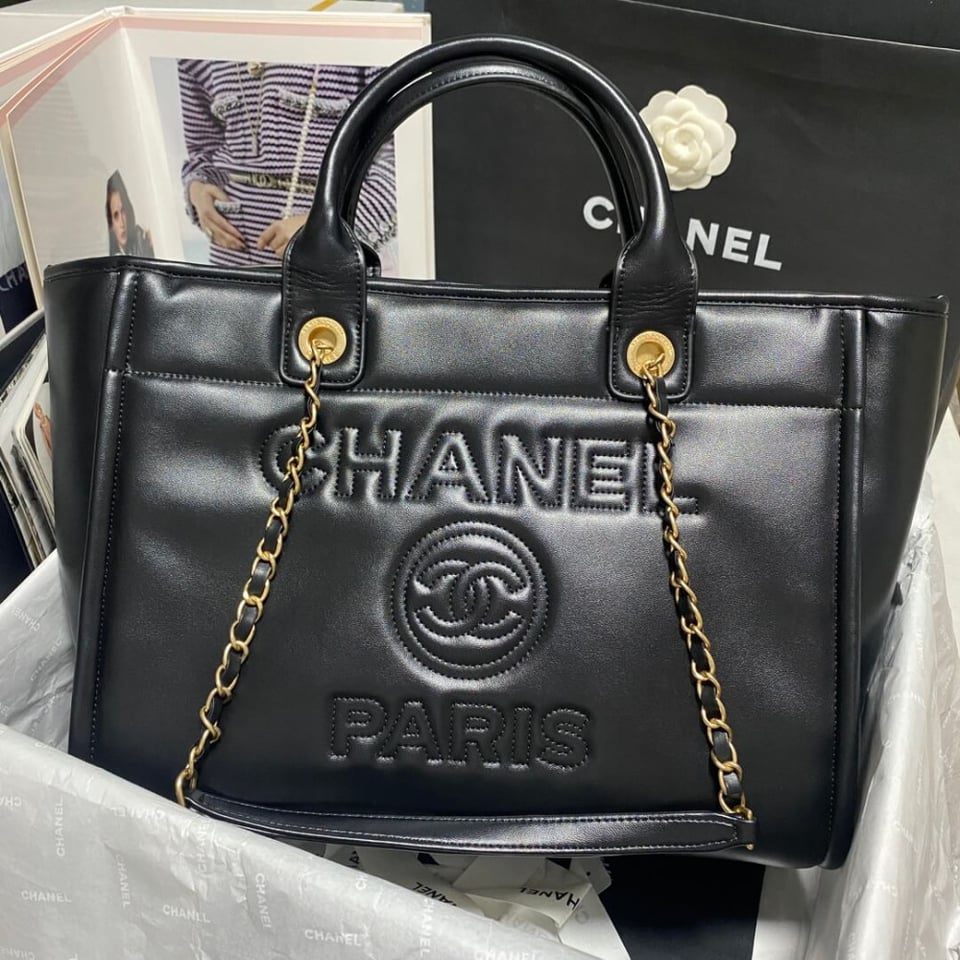 Chanel Deauville Calfskin Small Shopping Bag Black 39cm view 3