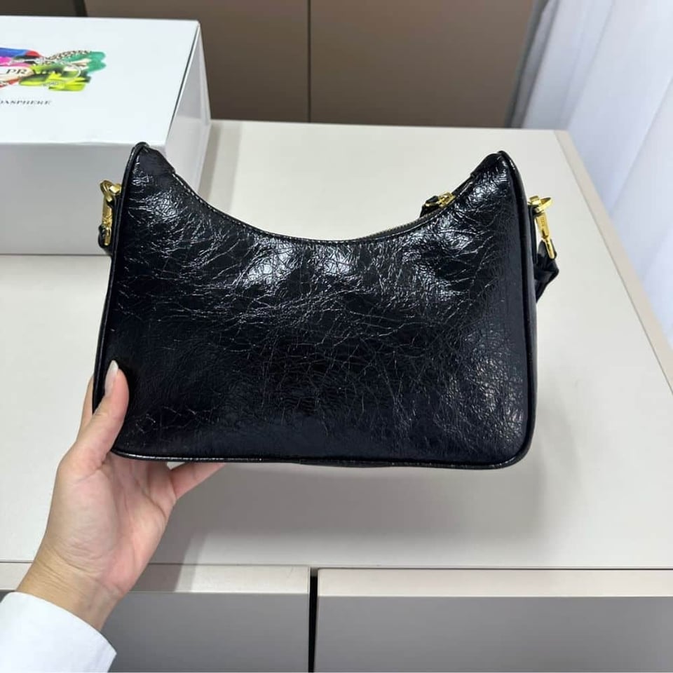 Prada Re Edition Mini Bag In Naplak Patent Leather Black 28Cm view 8