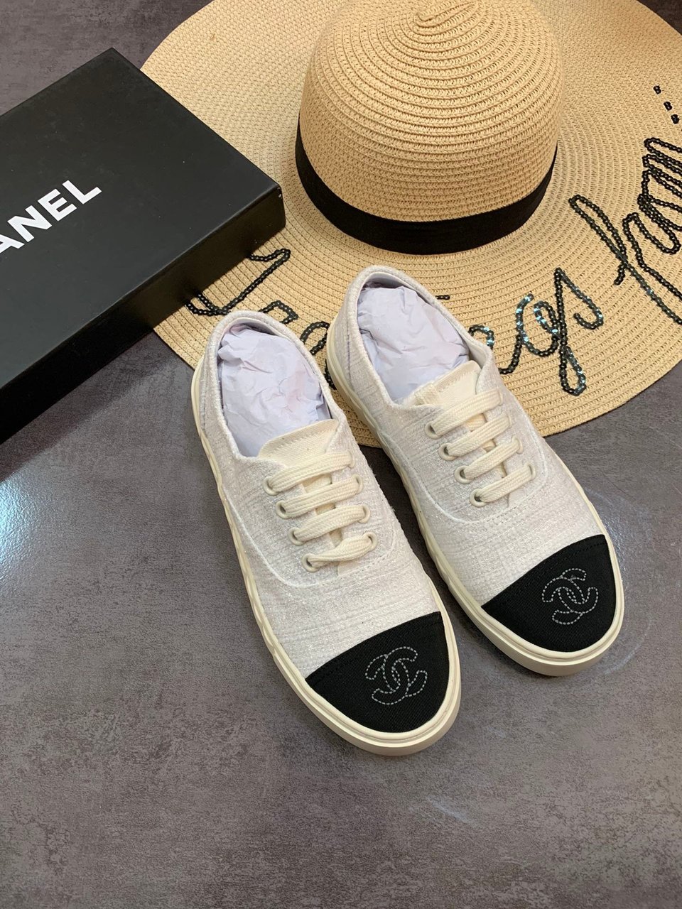 Chanel Cc Sneakers Canvas Mix In White view 3