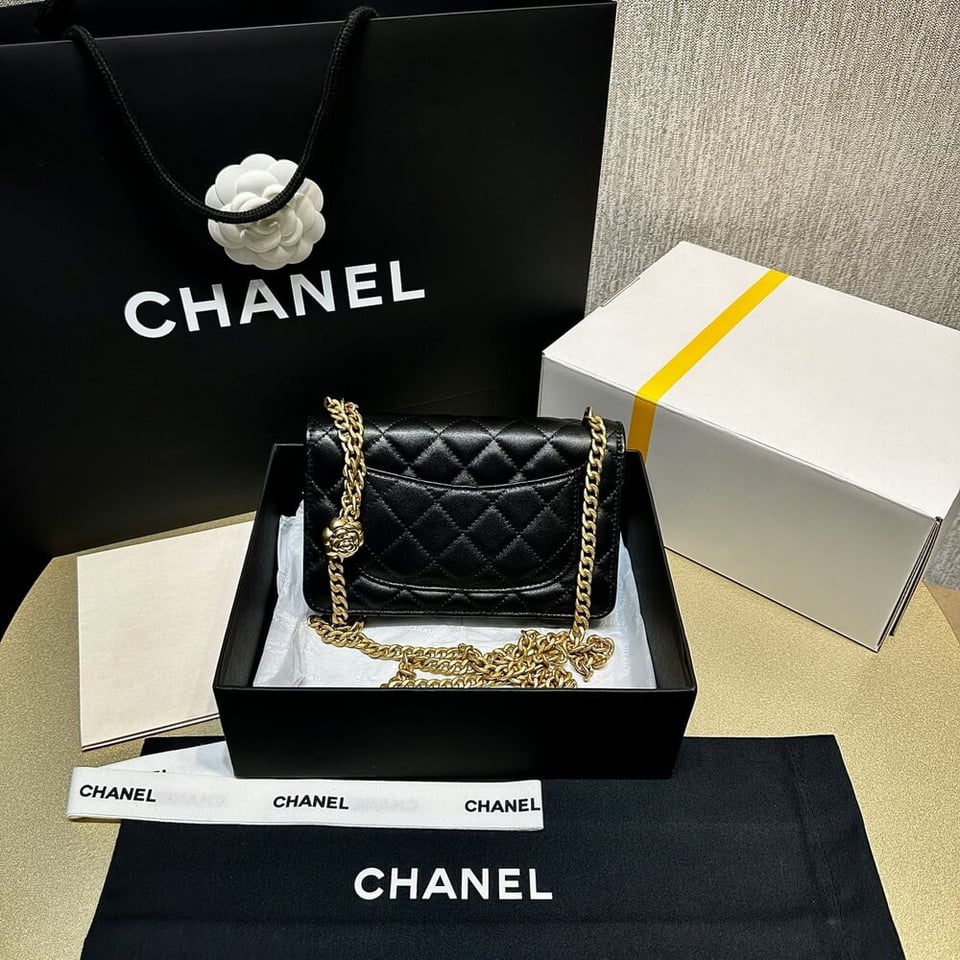 Chanel Camellia Crush Wallet On Chain Lambskin 19.2cm view 7