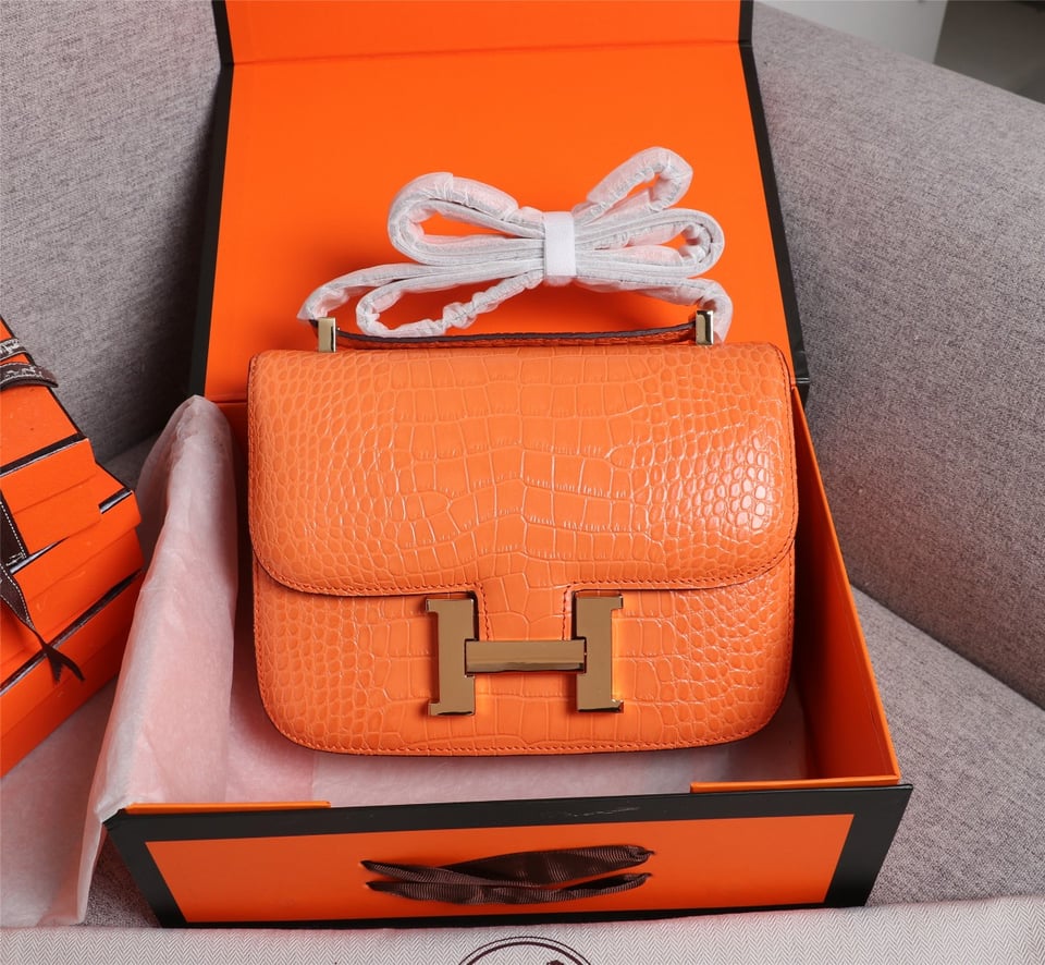 Hermès Mini Constance 19 Shiny Alligator Gold Hardware Orange 19cm / 7.5in view 2