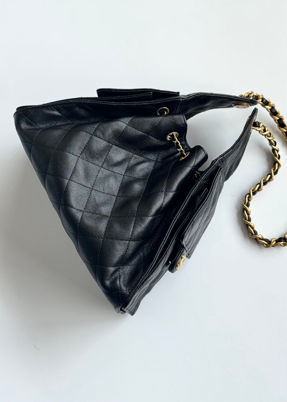 Chanel crossbody bag 25 Small Handbag Grained Calfskin &amp; Gold-Tone Metal Black 30cm/11.8in view 10
