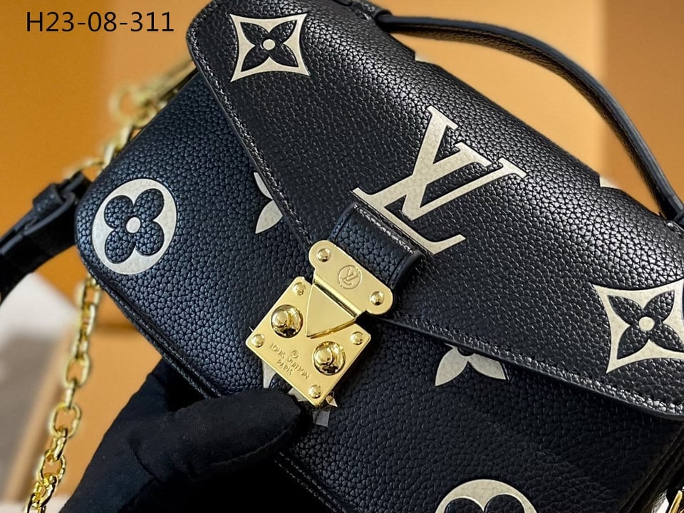Louis Vuitton Pochette M Tis East West Bag Black Beige 21Cm M46596 view 7