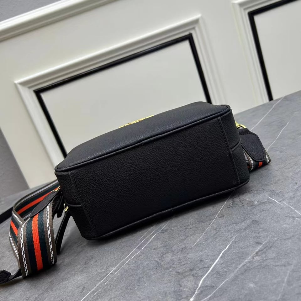 Prada Camera Shoulder Bag 23Cm view 8