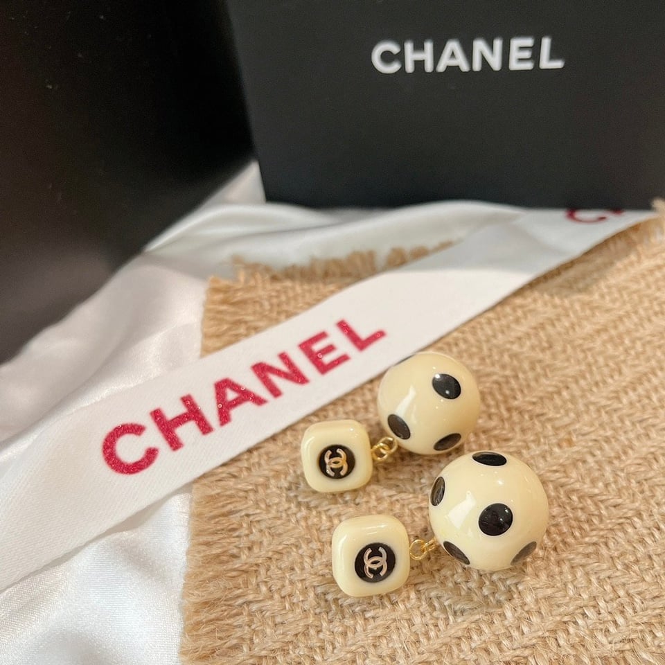 Chanel Ball Beige Earrings view 5