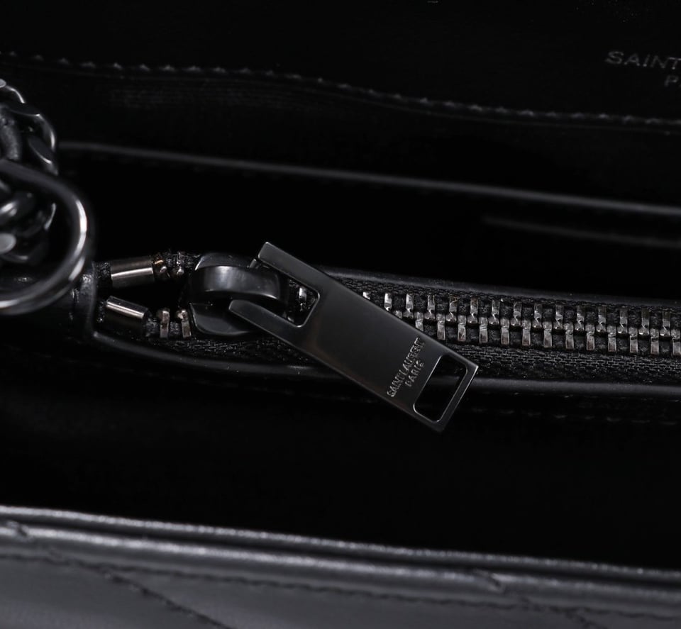 Saint Laurent Loulou Small Chain Bag In Matelasse Y Black Noir 23Cm view 7