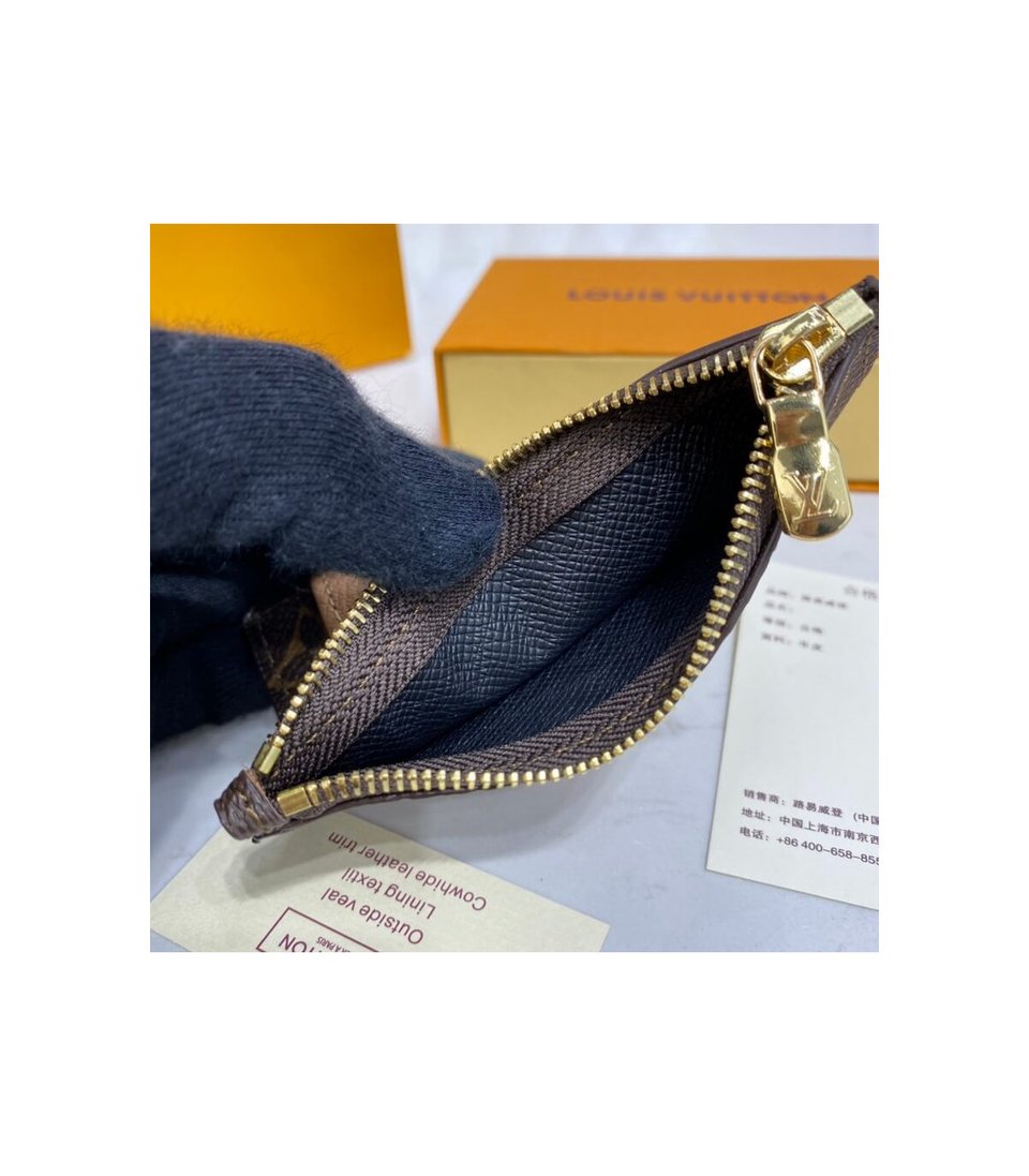 Louis Vuitton Minnie Mouse Coin &amp; Card Holder view 7