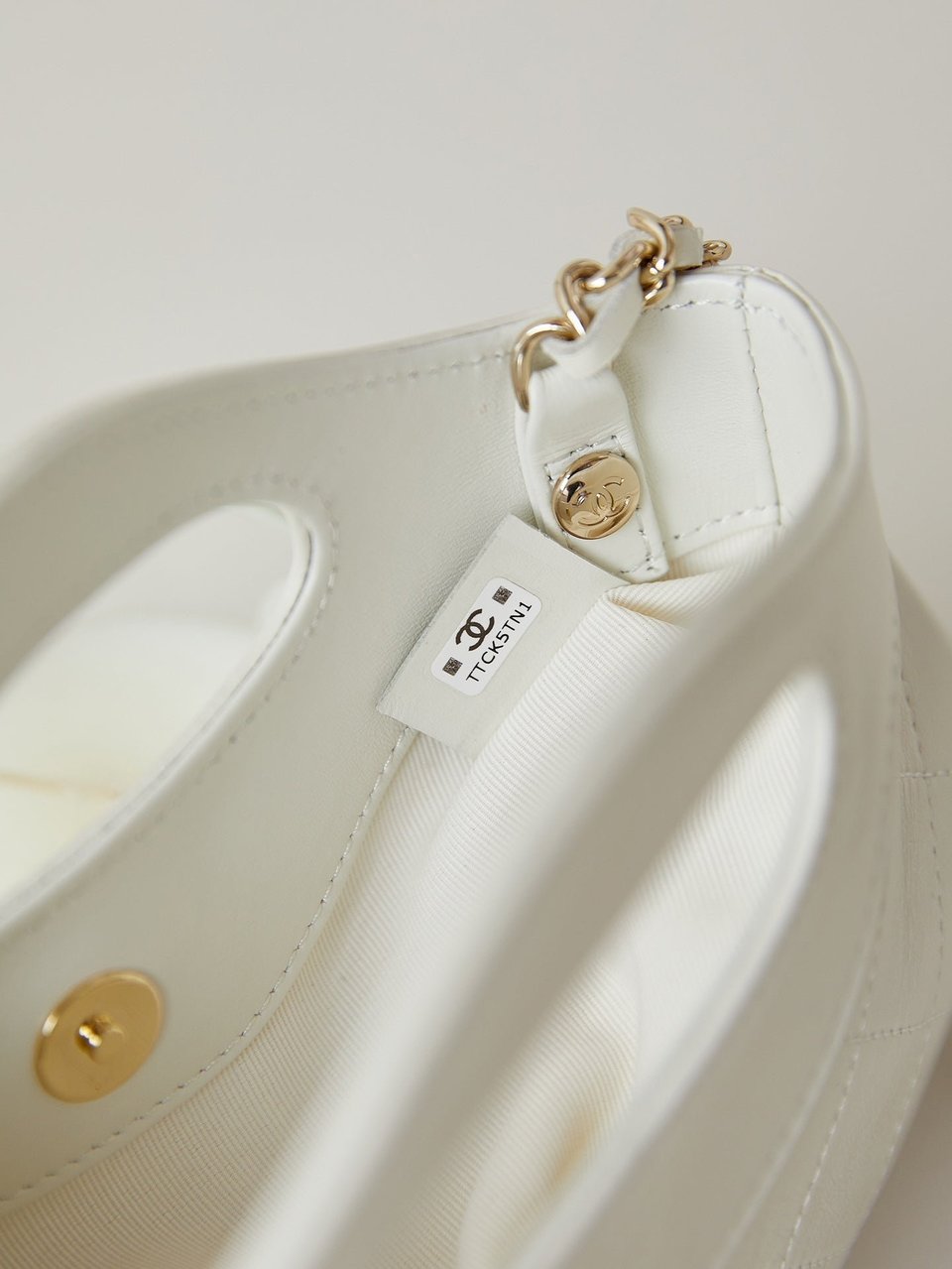 Chanel 24S31 Nano Shopping Bag 17.5Cm White Lambskin Gold Hardware view 5