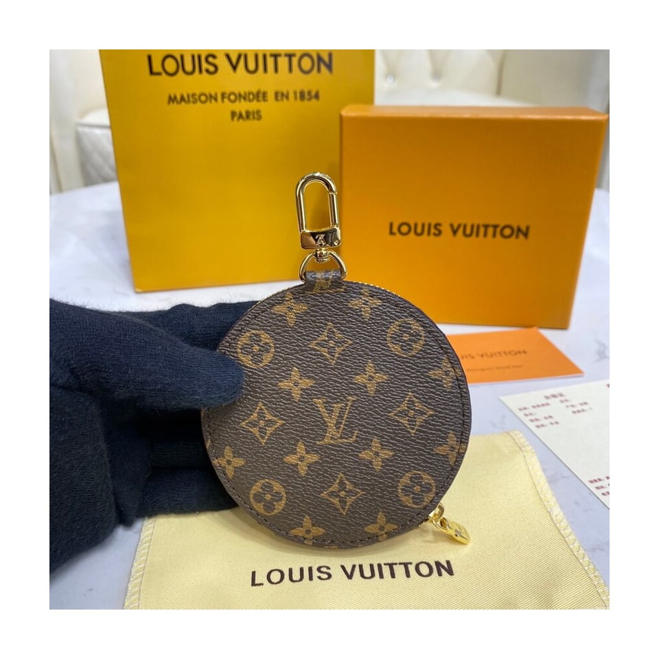 Louis Vuitton Monogram Round Coin Purse view 3