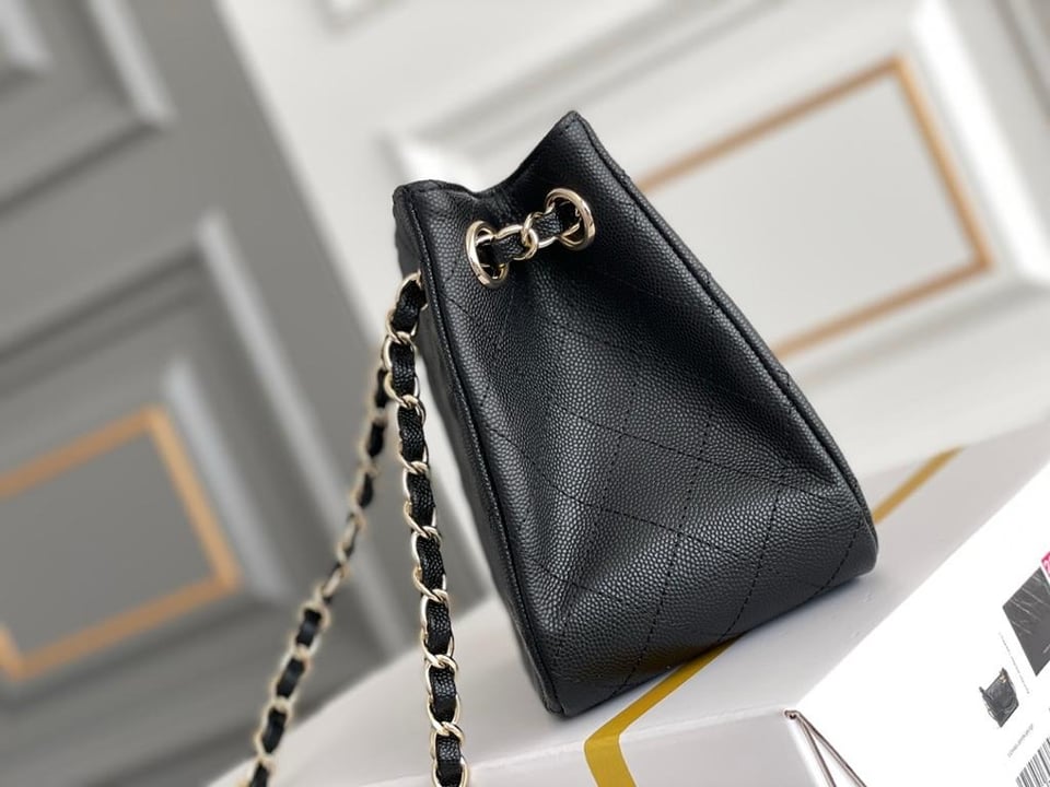 Chanel Grained Embossed Hobo Bag Black 17Cm/6.7in view 10
