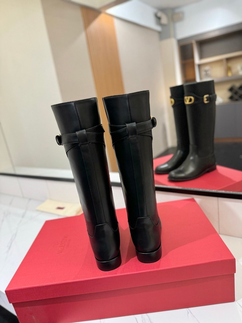 Valentino Garavani VLogo Signature Calfskin Knee Boots Black – Heel 30mm view 10