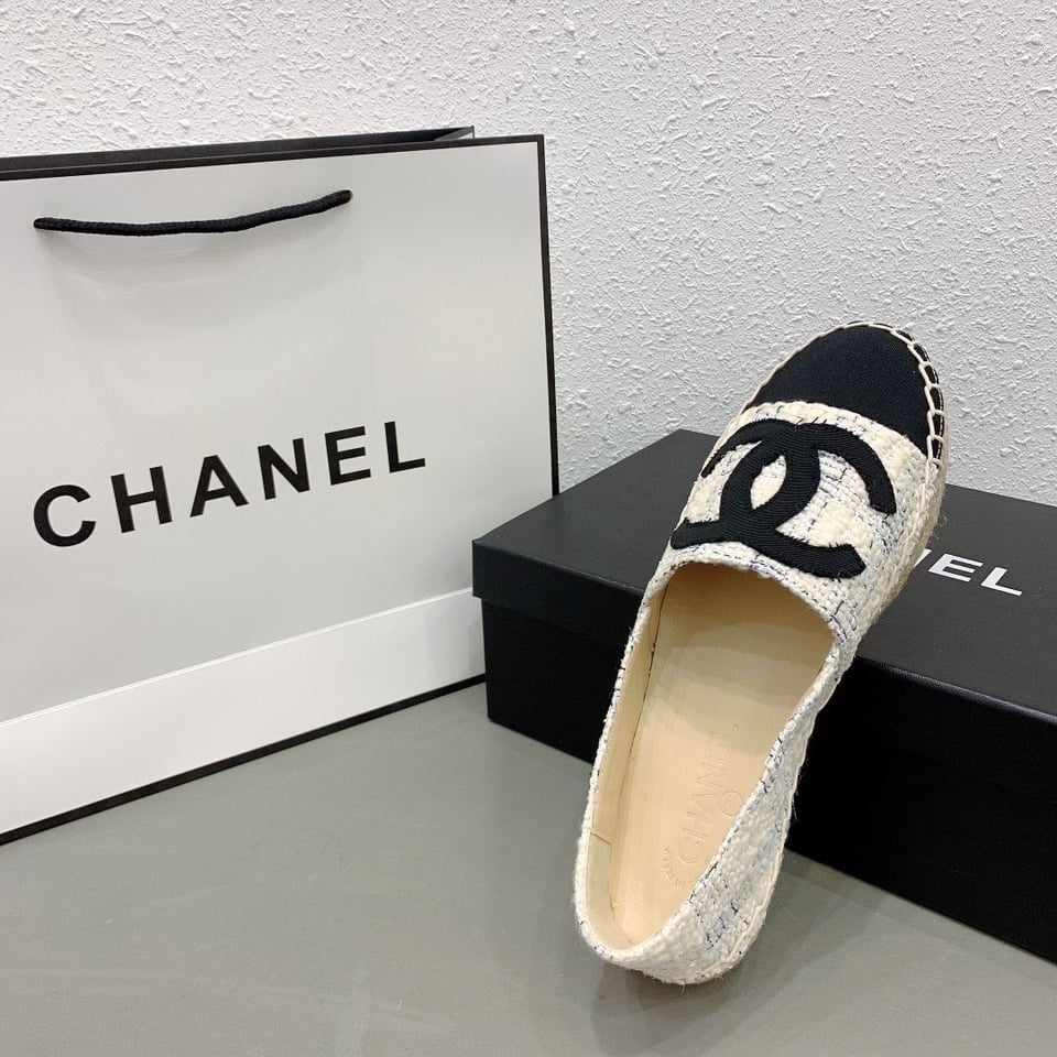 Chanel Tweed Cc Espadrilles Slip On White Blue Black view 10