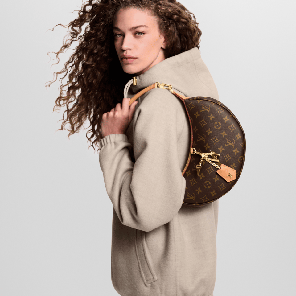 Louis Vuitton Monogram Half-Moon Shoulder Bag 28cm/11in M12939 view 4