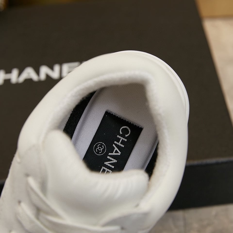 Chanel Cc Suede White G33745 Y52846 0G975 view 4