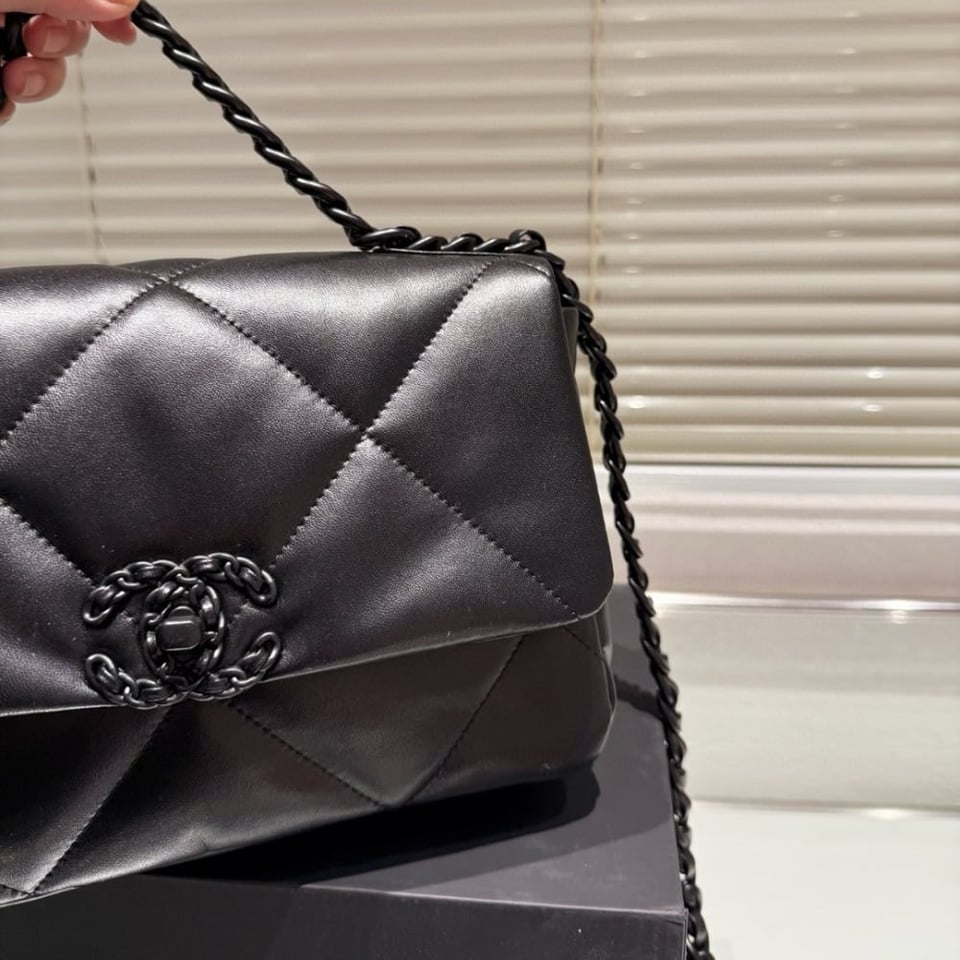 Chanel Cc Flap Bag In Black 26Cm/10.2in view 7