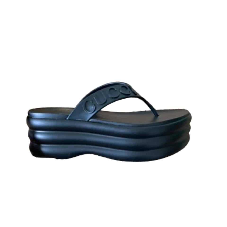 Gucci Tarifa Rubber Platform Flip Flops Black view 2