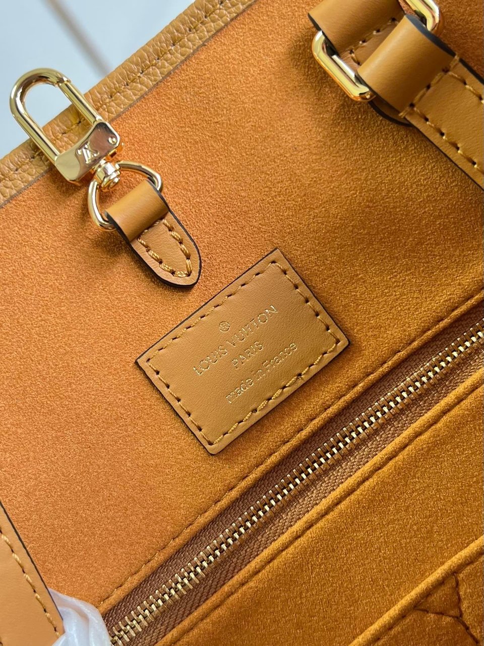 Louis Vuitton Onthego MM Tote Monogram Arizona ‘Brown Crème Beige’ 35cm view 11