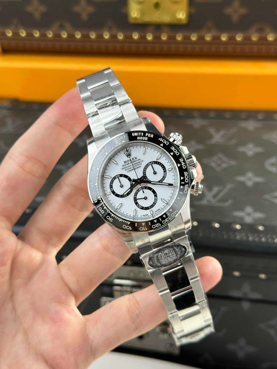 [SUPER CLONE] Rolex Daytona “Panda” 40 mm White Dial 126500LN view 3