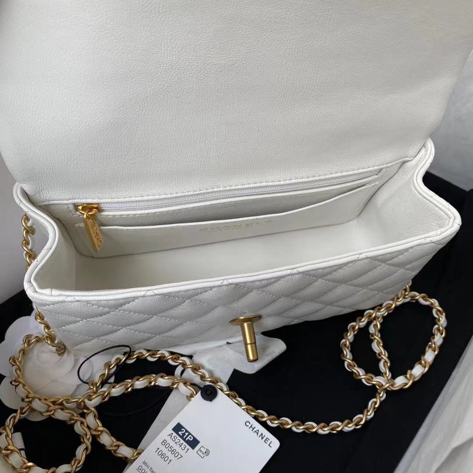 Chanel Mini Flap Bag With Top Handle White 20Cm As2431 view 4